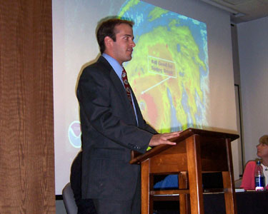 Joel Gratz giving a talk  in 2005 